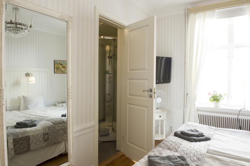 Lilla Hotellet I Nora Exterior foto